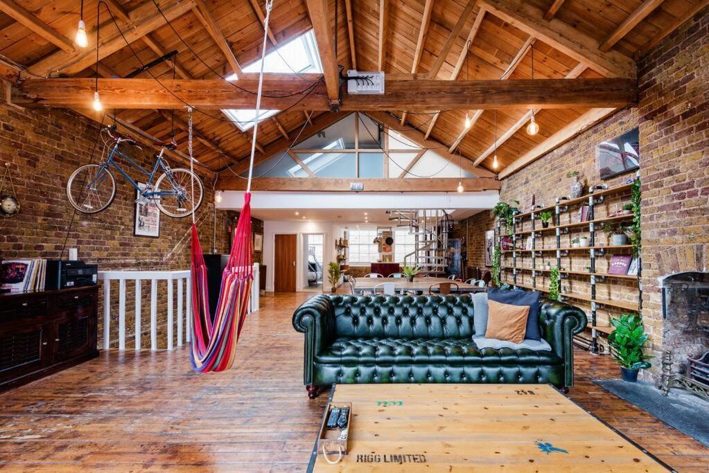 Penthouse Loft Apartment With Roof Terrace Not For Events Or Parties Londra Exterior foto